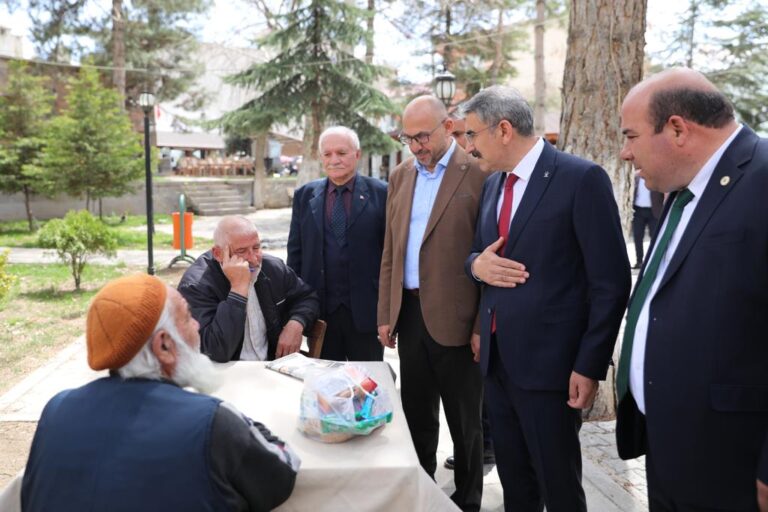 Milletvekili Adayı Cevahir Uzkurt Ulukışla’da Vatandaşlarla Bir Araya Geldi