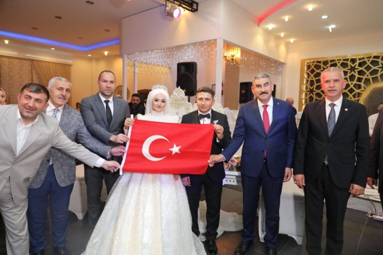 Milletvekili Adayı Cevahir Uzkurt, Düğün Merasimine Katıldı