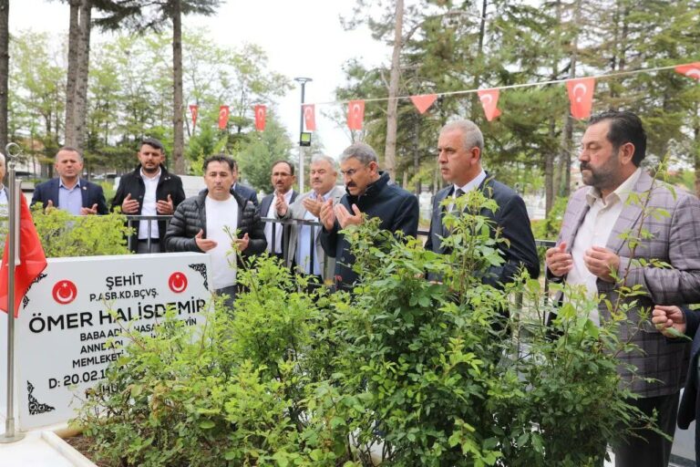 Niğde Ömer Halisdemir Şehitlik Ziyareti