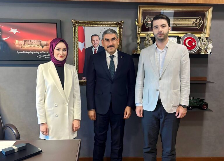 Gençlik ve Spor Bakanlığı Gençlik Hizmetleri Genel Müdür Yardımcısı Dr. Enes Efendioğlu ve TRT Haber Spikeri Nisa Efendioğlu’nun Ziyareti