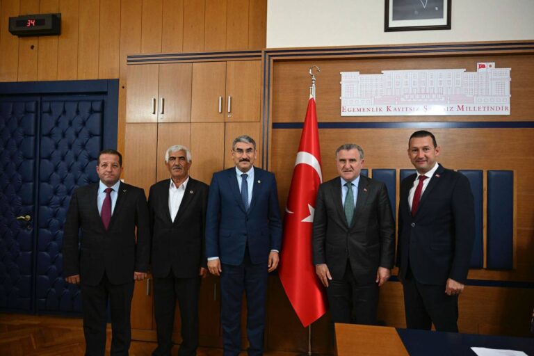 Gençlik ve Spor Bakanı Dr. Osman Aşkın BAK’ı Ziyaret